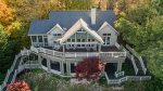 Luxury main lake home